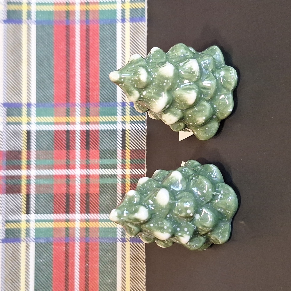 Cracker Barrel Stoneware Christmas Tree Camper Salt Pepper Shaker Set
